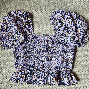 Endless Rose purple leopard smocked puff sleeve top, sz Small